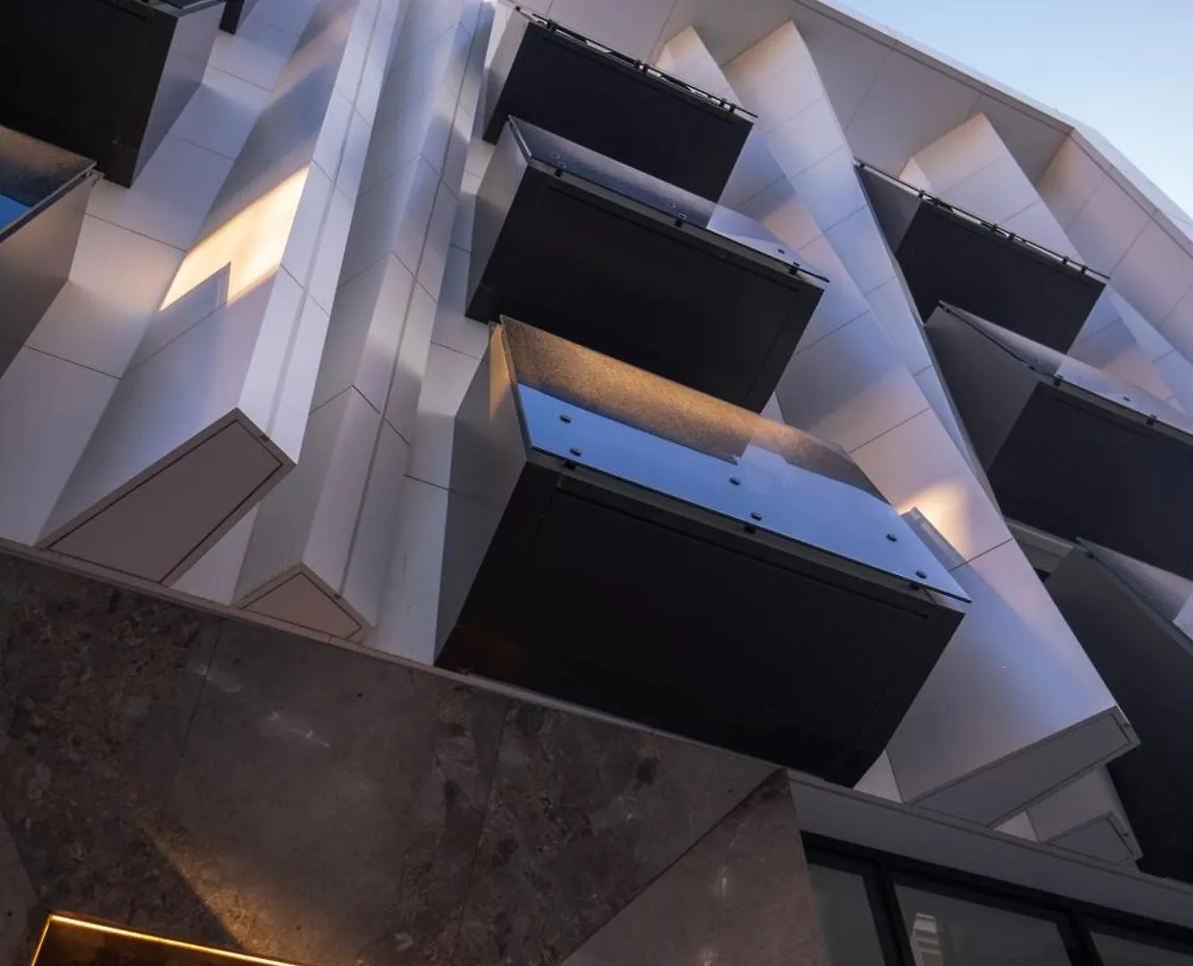 Raam Luxury Suites Larnaca Cyprus